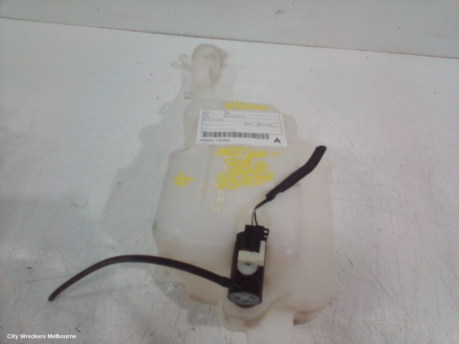 MITSUBISHI 380 WASHER BOTTLE, DB, 09/2005 - 03/2008