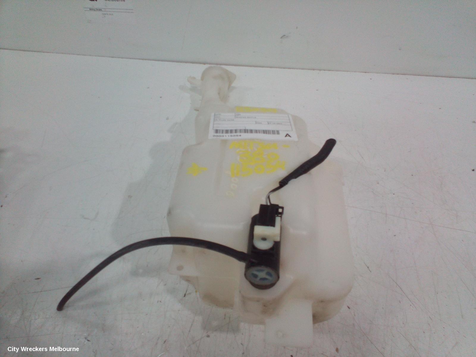 MITSUBISHI 380 WASHER BOTTLE, DB, 09/2005 - 03/2008