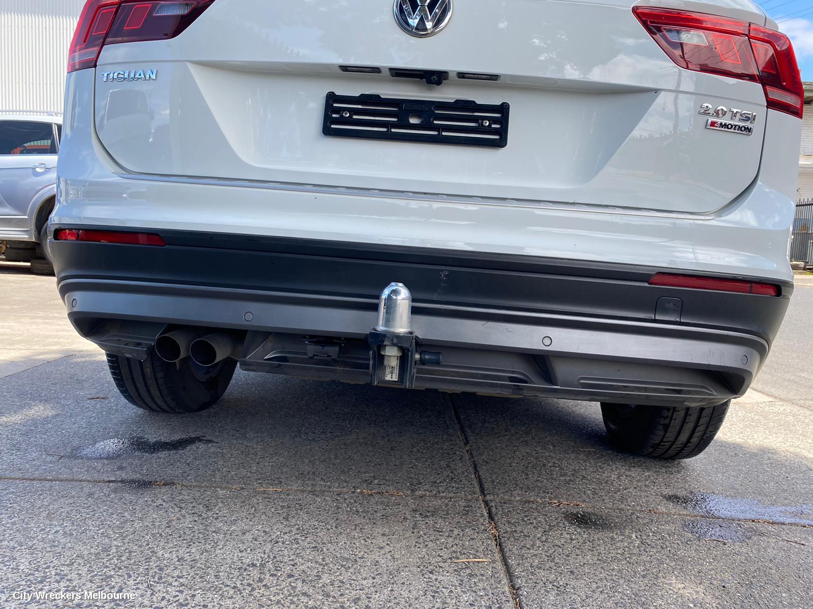 VOLKSWAGEN TIGUAN RIGHT REAR DOOR WINDOW, 5NA, DARK TINT TYPE, 06/2016 ONWARDS