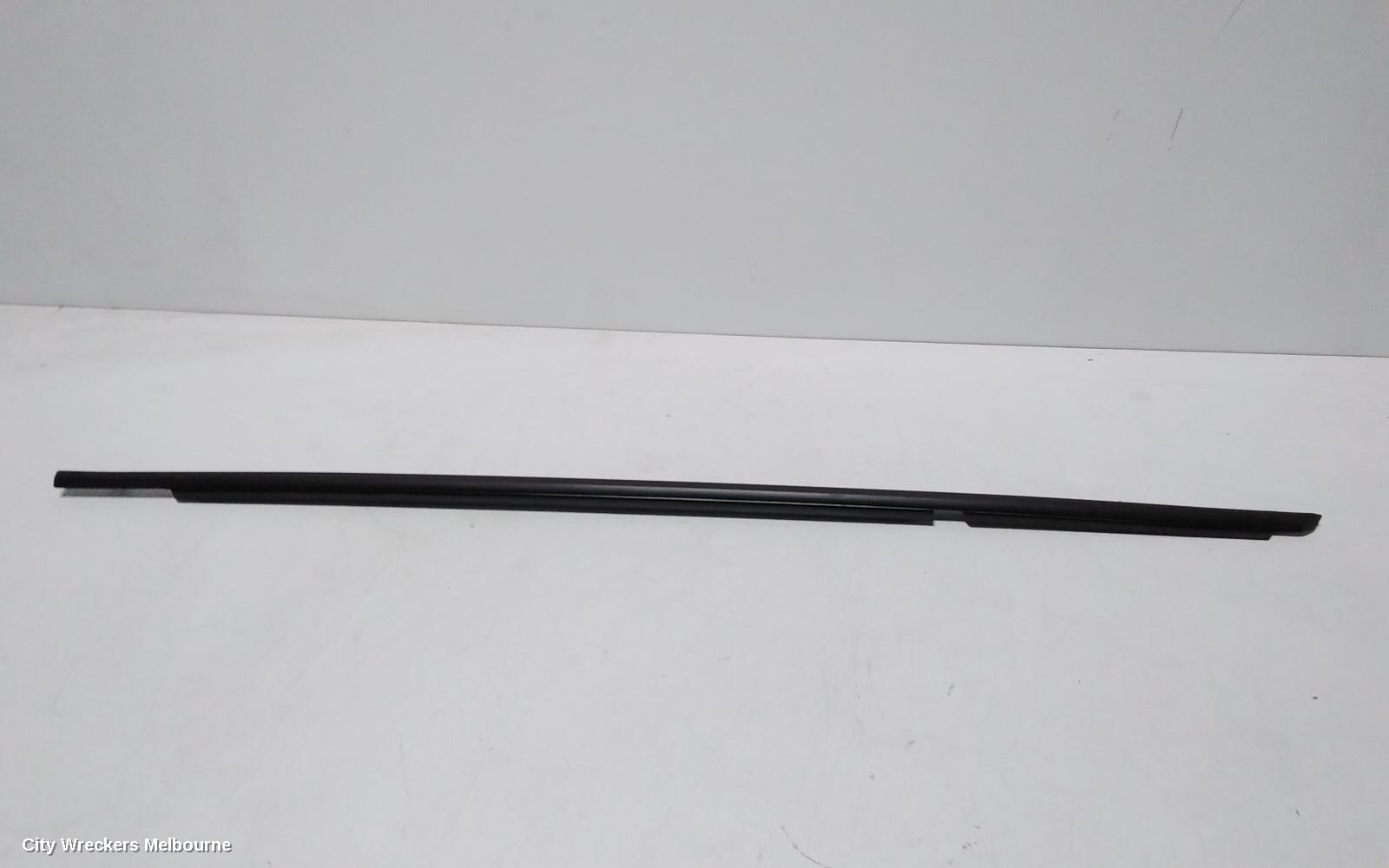 TOYOTA RAV4 DOOR MOULD, RHR DOOR BELT UNDER THE WINDOW ~ BLACK : 115069, XA50, 11/2018 - 12/2025
