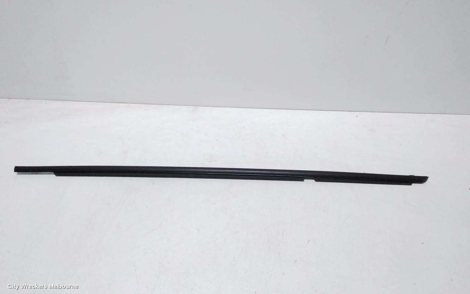 TOYOTA RAV4 DOOR MOULD, RHR DOOR BELT UNDER THE WINDOW ~ BLACK : 115069, XA50, 11/2018 - 12/2025