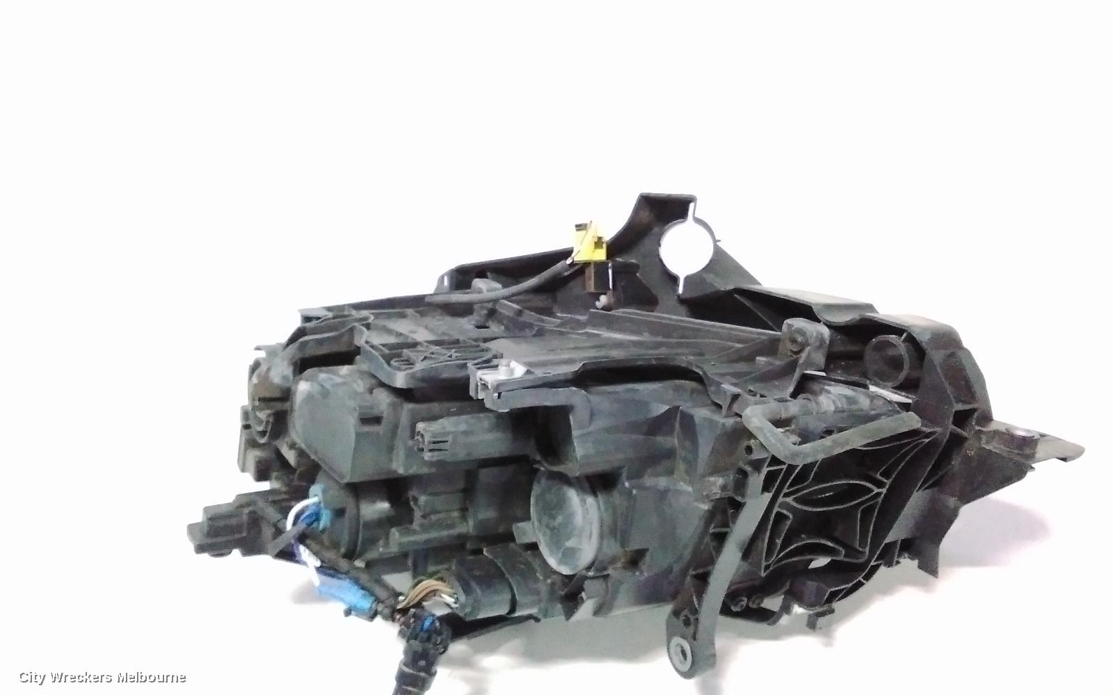 AUDI A4 RIGHT HEADLAMP, B8 8K, HALOGEN TYPE, 02/2008 - 06/2012