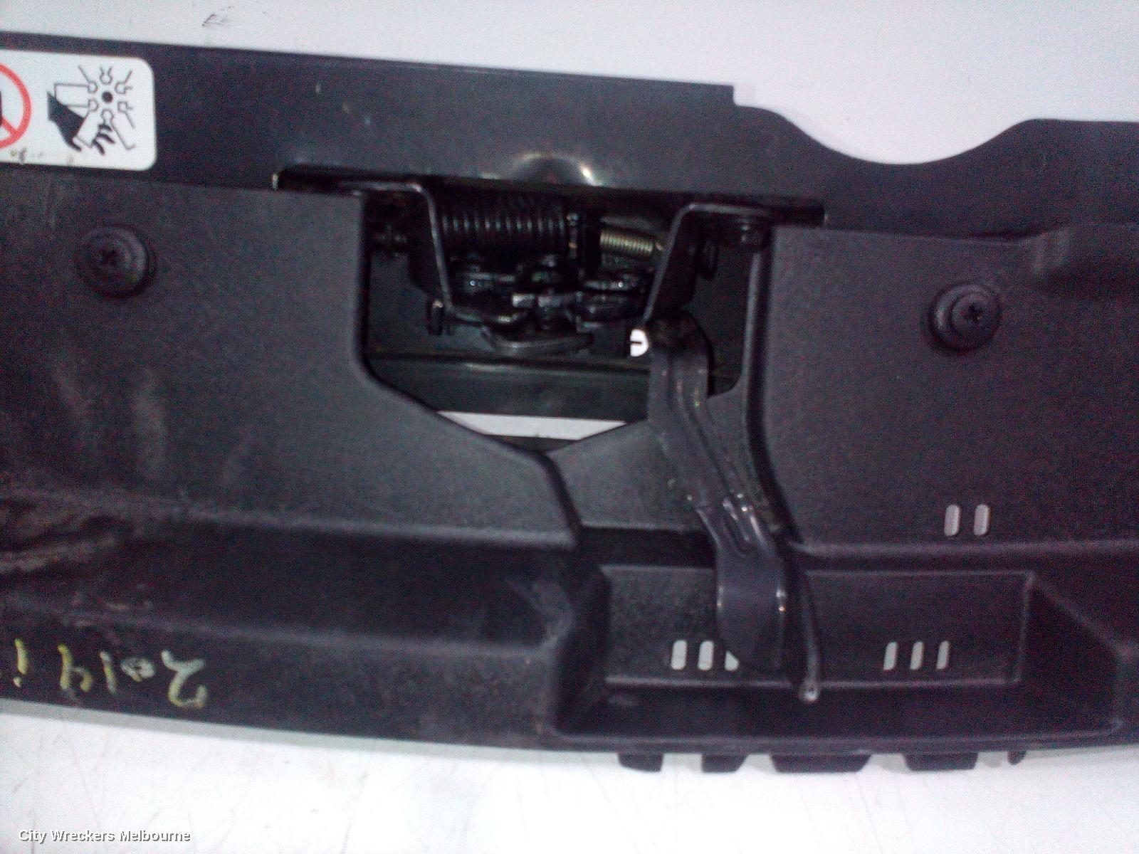 HYUNDAI I30 BONNET LOCK/SUPPORT, 5DR HATCH, GD, 02/2012 - 02/2017