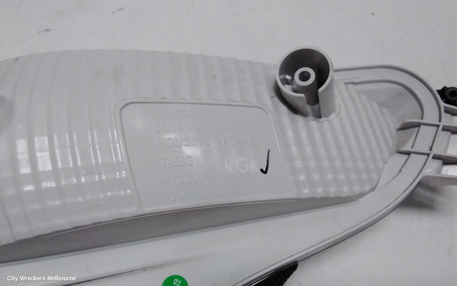 KIA CERATO RIGHT TAILLIGHT, BD, IN BUMPER, FLASHER, SEDAN, 04/2021 ONWARDS