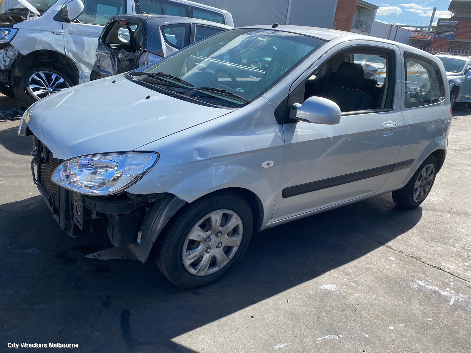 HYUNDAI GETZ LEFT DOOR MIRROR, TB, 3DR/5DR HATCH, POWER, COLOUR CODED, 09/2002 - 09/2011