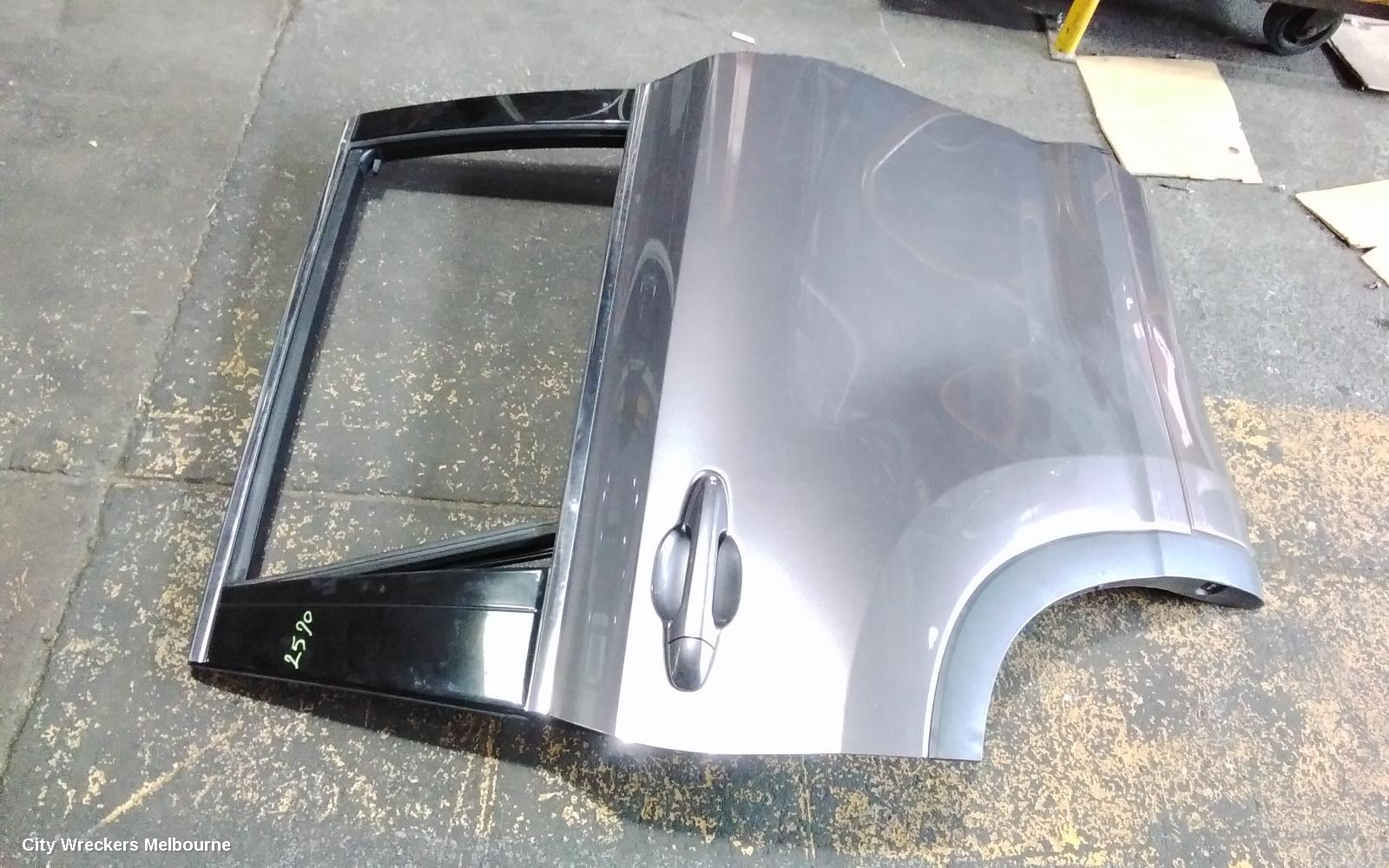 TOYOTA KLUGER RIGHT REAR DOOR, GSU50/GSU55, 12/2013 - 02/2021