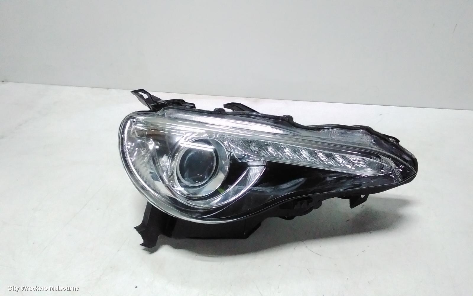 TOYOTA 86 RIGHT HEADLAMP, ZN6, GTS, XENON TYPE, 04/2012 - 09/2016