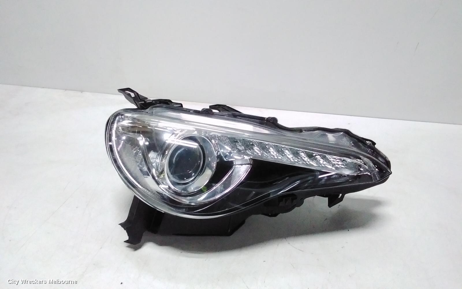 TOYOTA 86 RIGHT HEADLAMP, ZN6, GTS, XENON TYPE, 04/2012 - 09/2016