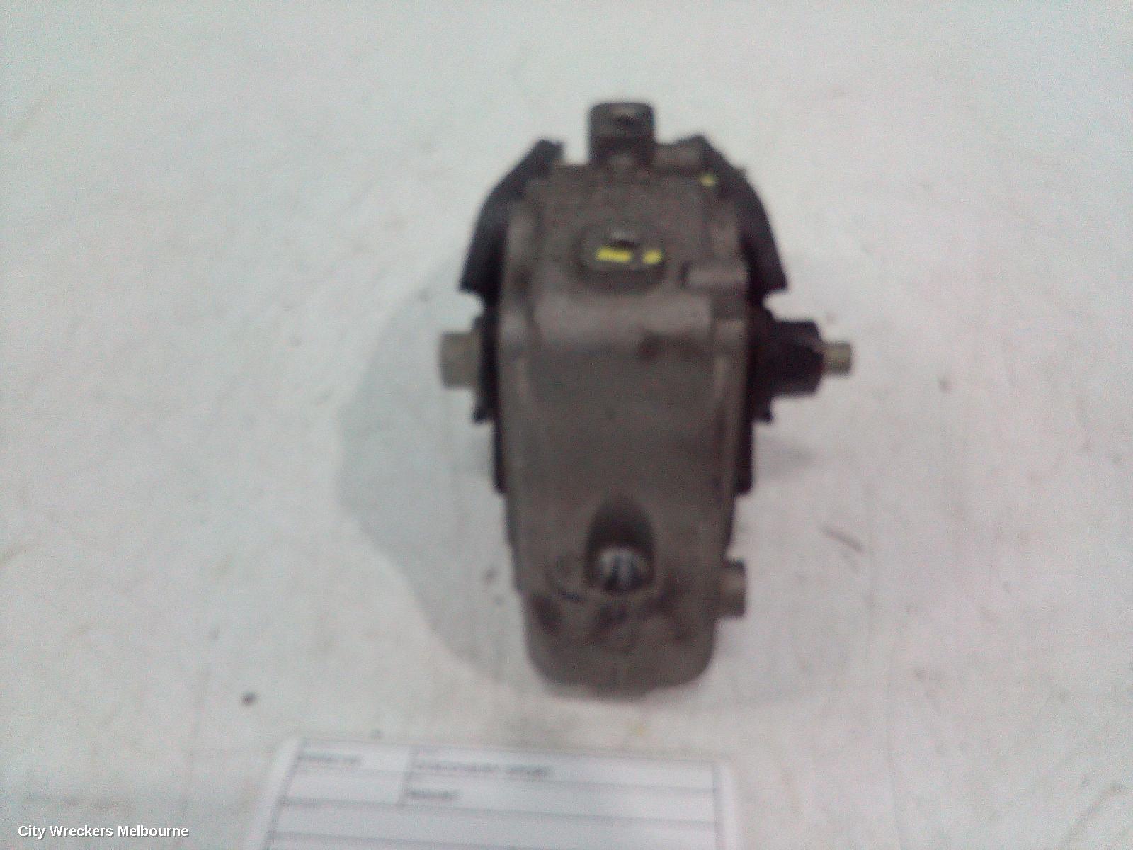 LAND ROVER DISCOVERY SPORT MOUNT, ENGINE MOUNT, DIESEL, 2.2, TURBO, L550, 01/2015 - 06/2016