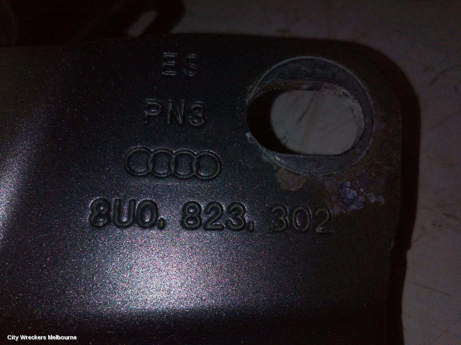 AUDI Q3 BONNET HINGE/STRUT, 8U, 03/2012 - 12/2018