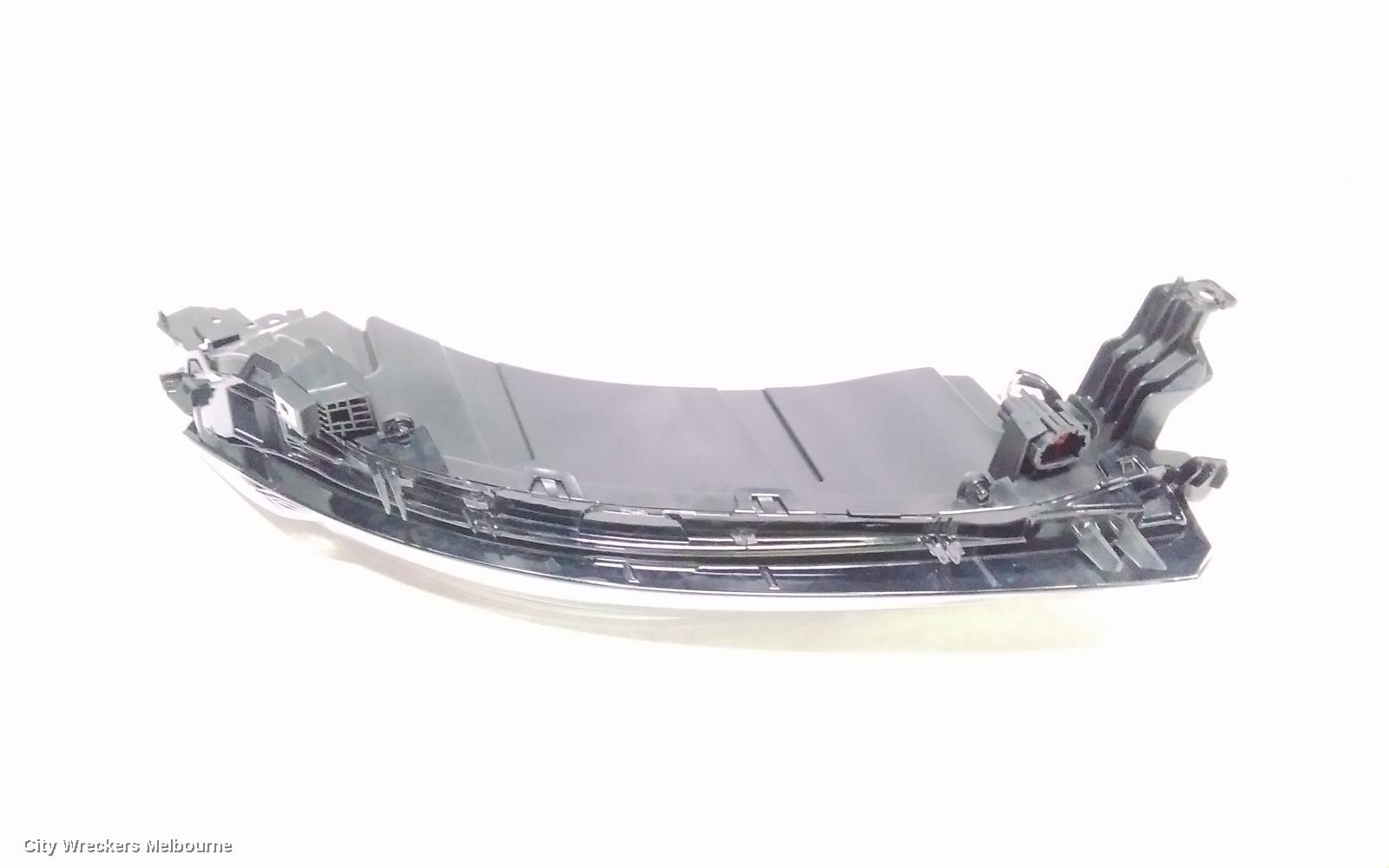 MITSUBISHI OUTLANDER LEFT INDICATOR/FOG/SIDE, ZM, DAYTIME RUNNING LAMP, 08/2021 ONWARDS