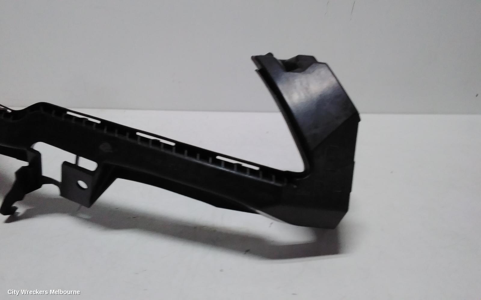 SUBARU LIBERTY, 5TH GEN 09/2009 - 11/2014, RIGHT HEADLIGHT BRKET : 115377