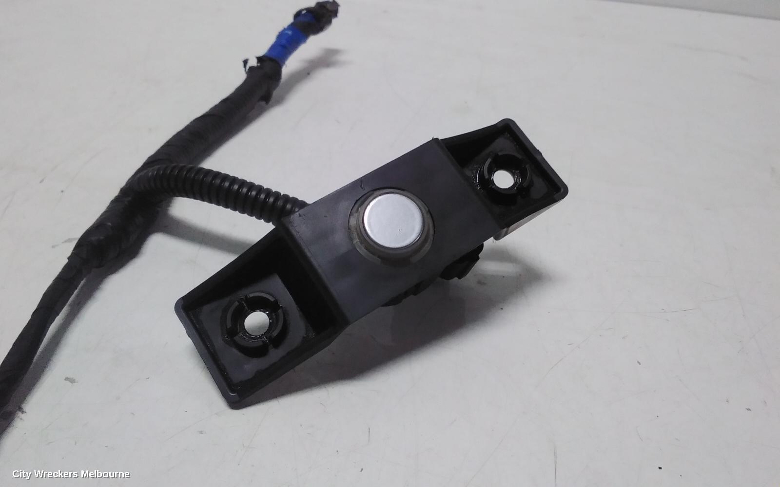 HYUNDAI PALISADE, LX2, 07/2020 - 03/2025, CRUSH SENSOR LH CENTRE: 115417