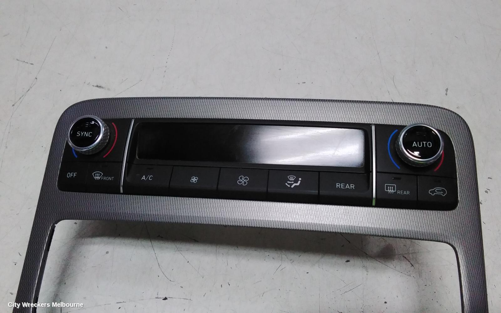 HYUNDAI PALISADE HEATER/AC CONTROLS, REAR THREE ZONE CLIMATE CONTROL, W/SEAT WARMER TYPE, LX2, 07/2020 ONWARDS