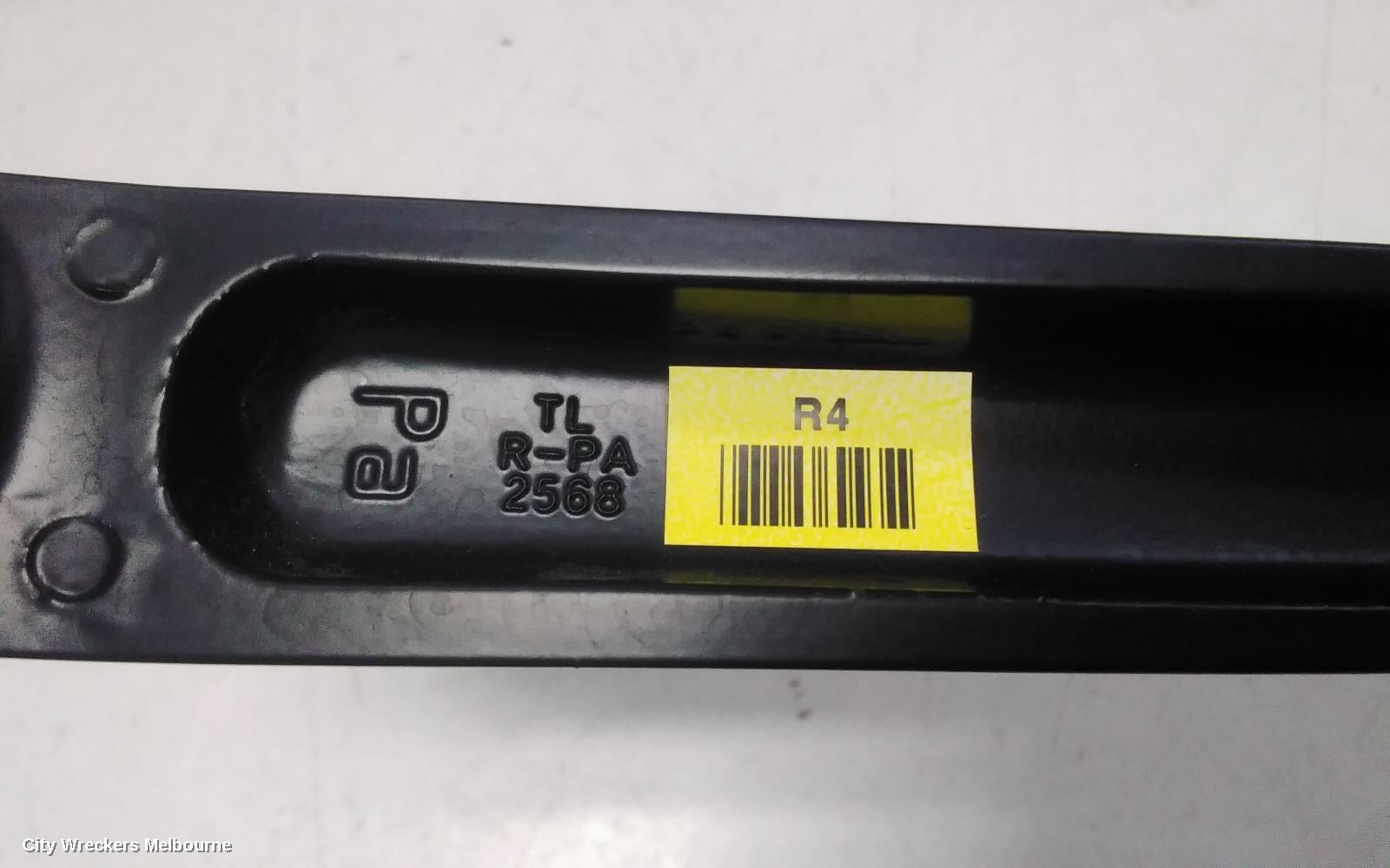 HYUNDAI TUCSON WIPER ARM, FRONT (PAIR), TL, 07/2015 - 01/2021