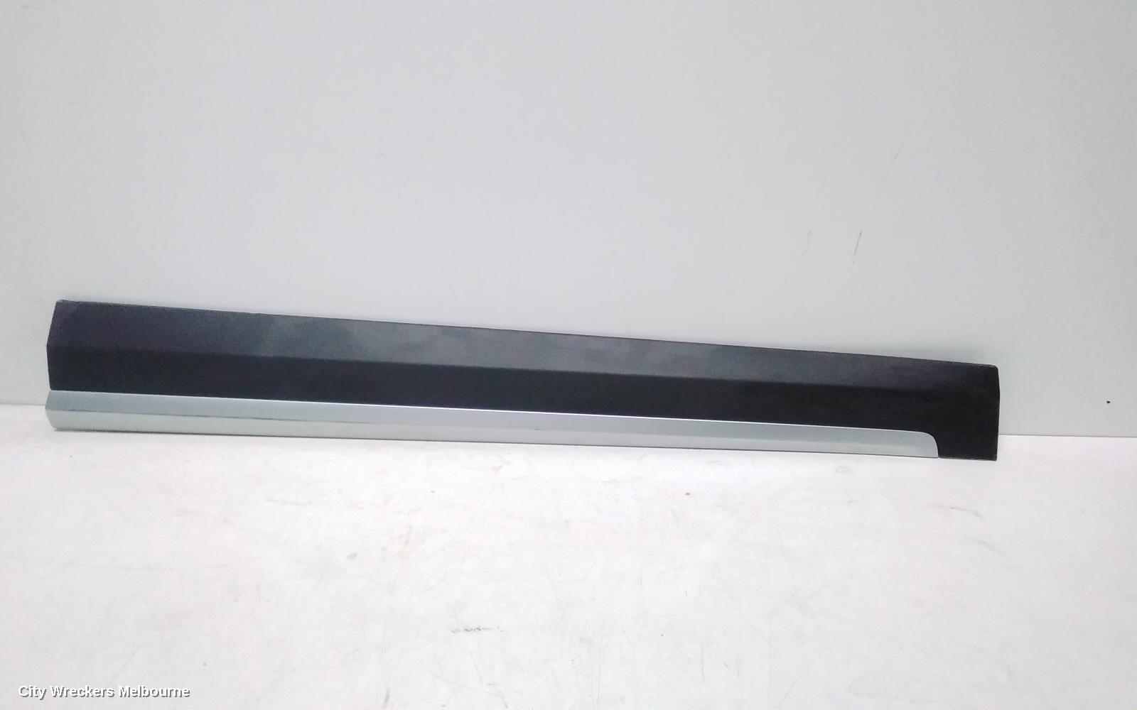 MG ZS DOOR MOULD, LEFT FRONT DOOR: 115459, AZS1, 09/2017 - 06/2025