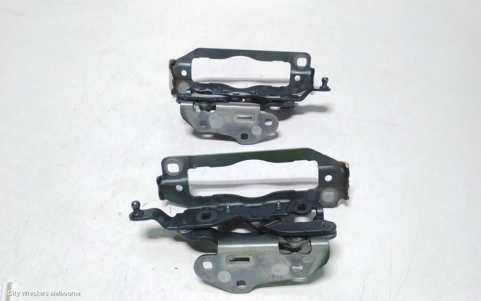 MERCEDES C CLASS BONNET HINGE/STRUT, HINGES (PAIR), W204/S204, 07/2007 - 07/2014