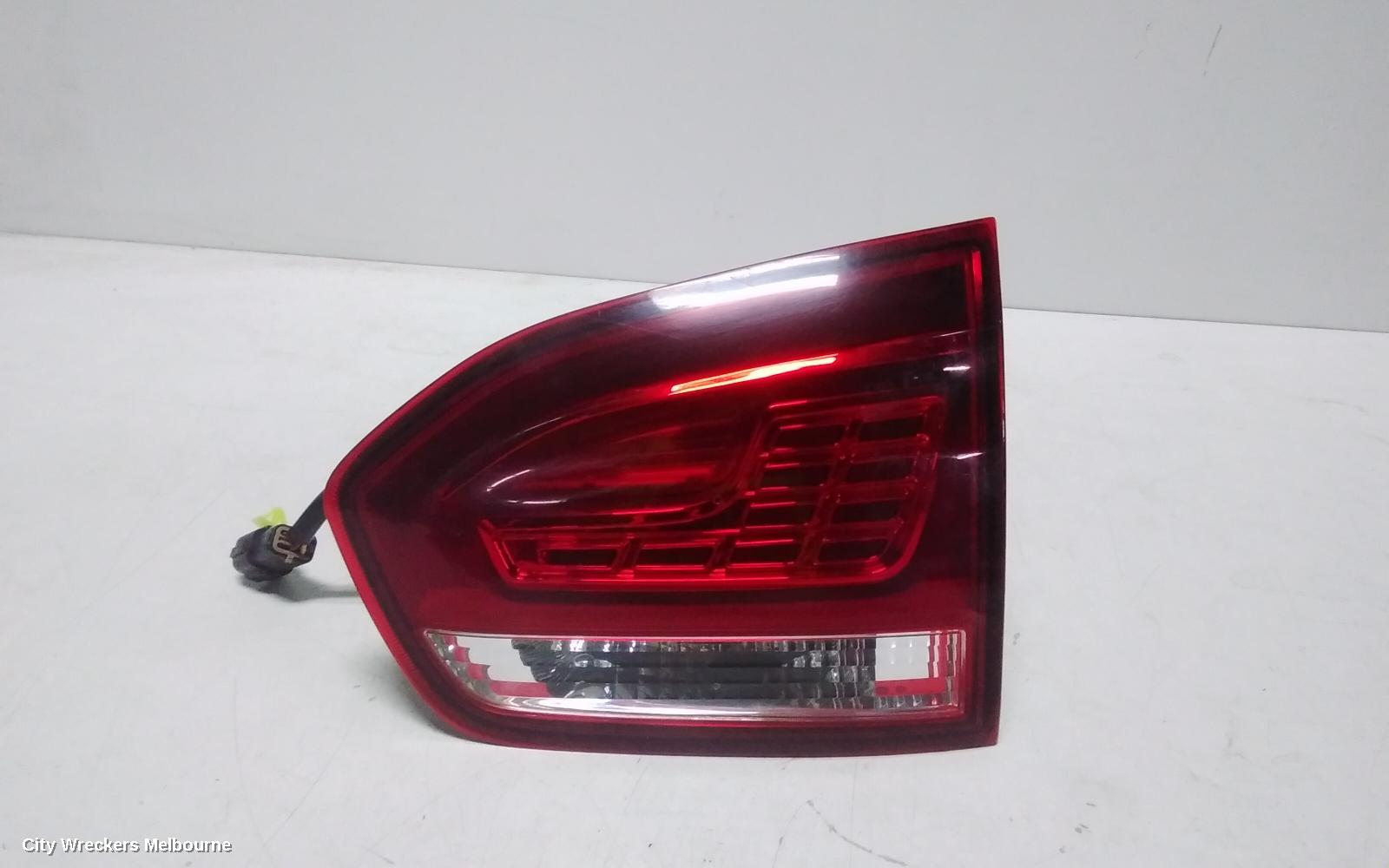 LDV G10 REAR GARNISH, TAILGATE LAMP (RH SIDE), WAGON, SV7A, 04/2015 - 08/2022