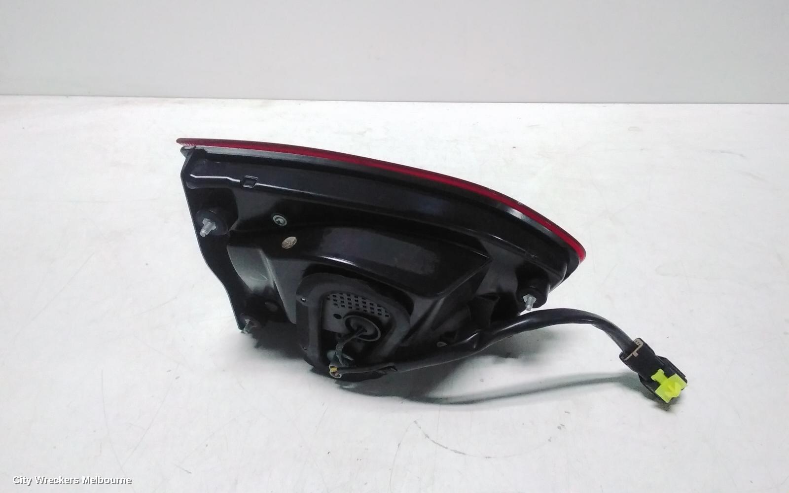 LDV G10 REAR GARNISH, TAILGATE LAMP (RH SIDE), WAGON, SV7A, 04/2015 - 08/2022