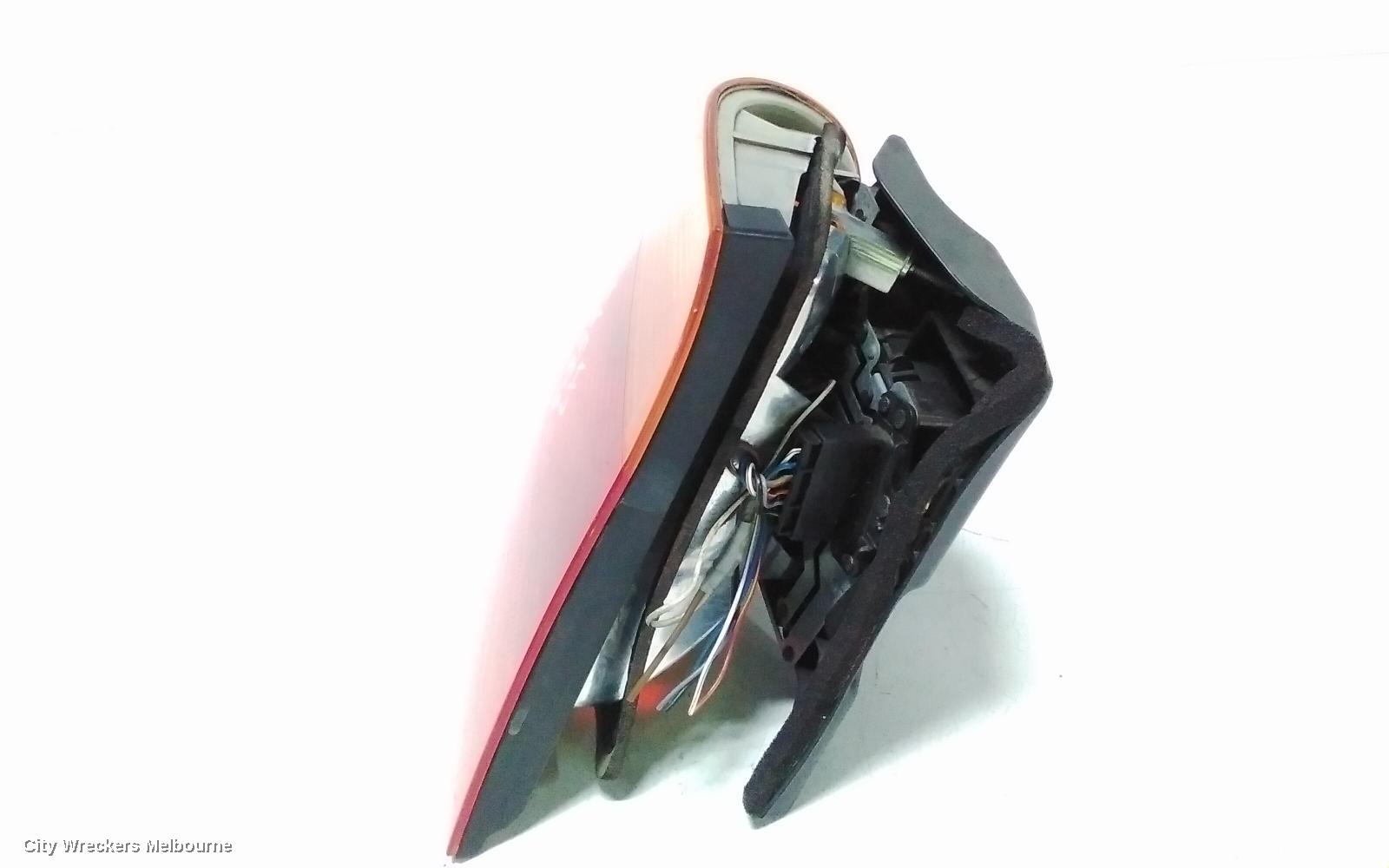 BMW 3 SERIES LEFT TAILLIGHT, E46, SEDAN, AMBER FLASHER TYPE, 09/1998 - 09/2001