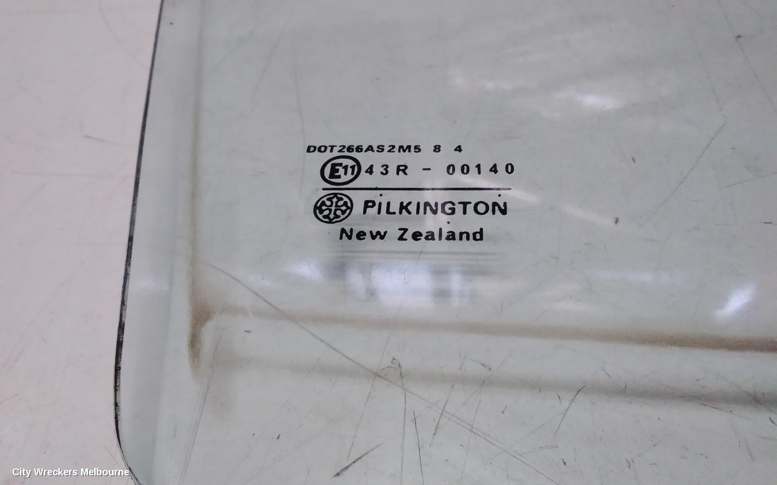 MITSUBISHI LANCER RIGHT FRONT DOOR WINDOW, CE, SEDAN, GREEN TINT, 07/1996 - 08/2003