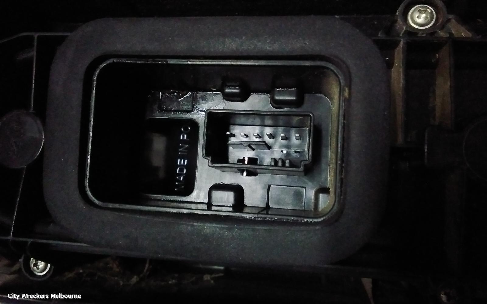 VOLKSWAGEN CRAFTER LEFT TAILLIGHT, IN BODY, VAN, SY1, 08/2017 ONWARDS
