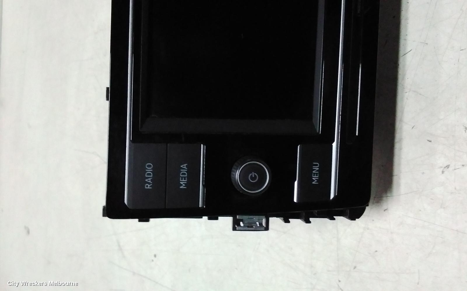VOLKSWAGEN CRAFTER RADIO/CD/DVD/SAT/TV, DISPLAY UNIT, 6.5IN, SY1, 08/2017 ONWARDS