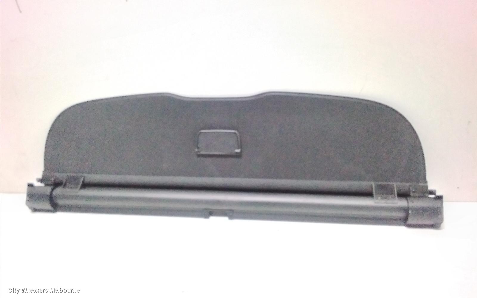 AUDI Q3 PARCEL SHELF CARGO BLIND, RETRACTABLE CARGO BLIND, 8U, 03/2012 - 12/2018