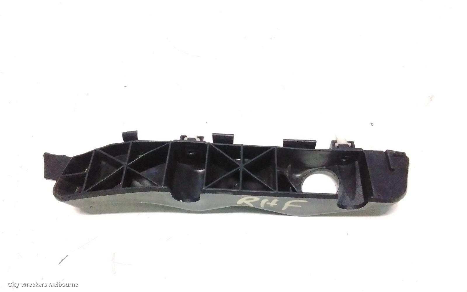 KIA CARNIVAL/GRAND CARNIVAL, YP, 01/2015 - 10/2020, RHF BAR RETAINER VIN: KNAMB811MH6317383: 115539