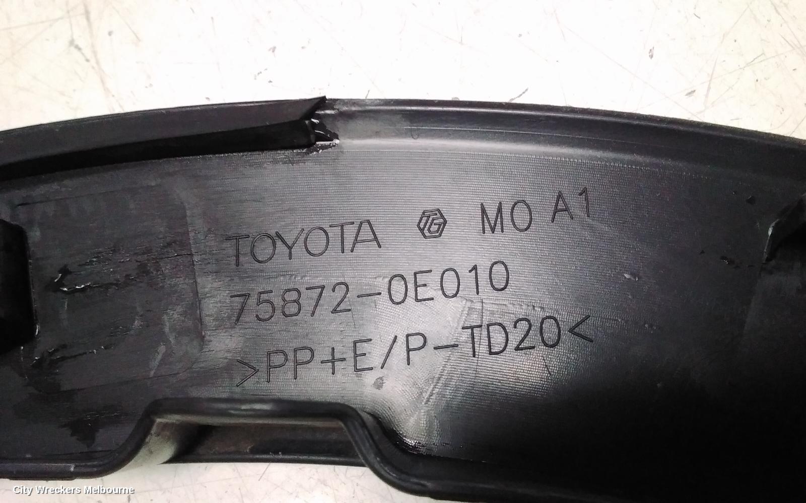 TOYOTA KLUGER WHEEL ARCH FLARE, LH FRONT, WHEEL ARCH MOULD, GSU50-GSU55, 12/2013 - 02/2021