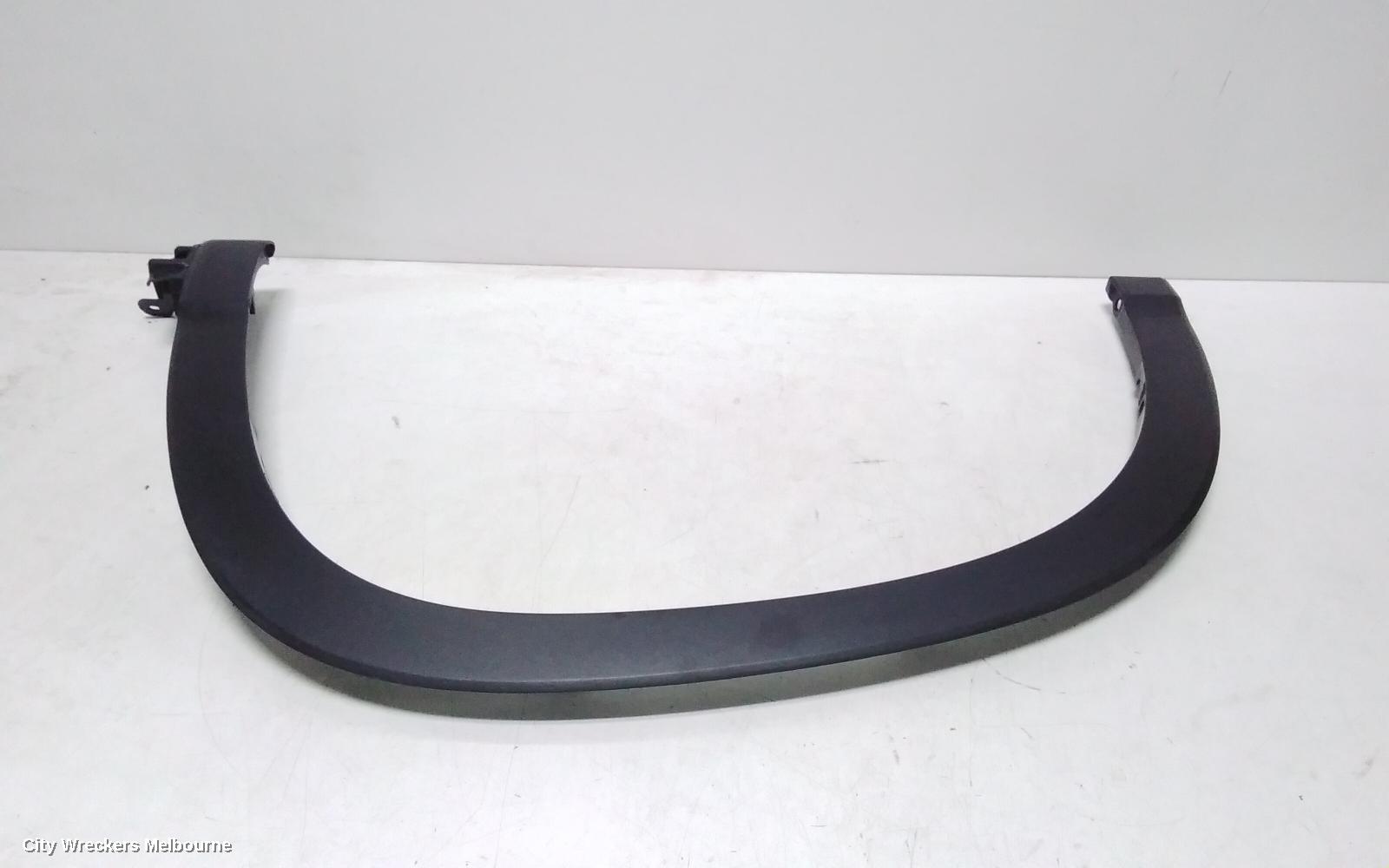 TOYOTA KLUGER WHEEL ARCH FLARE, LH FRONT, WHEEL ARCH MOULD, GSU50-GSU55, 12/2013 - 02/2021