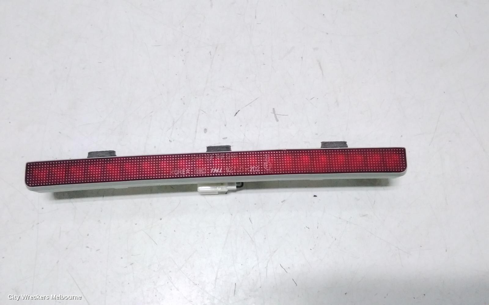 HYUNDAI ELANTRA HIGH LEVEL STOPLIGHT, 10/2003 - 07/2006