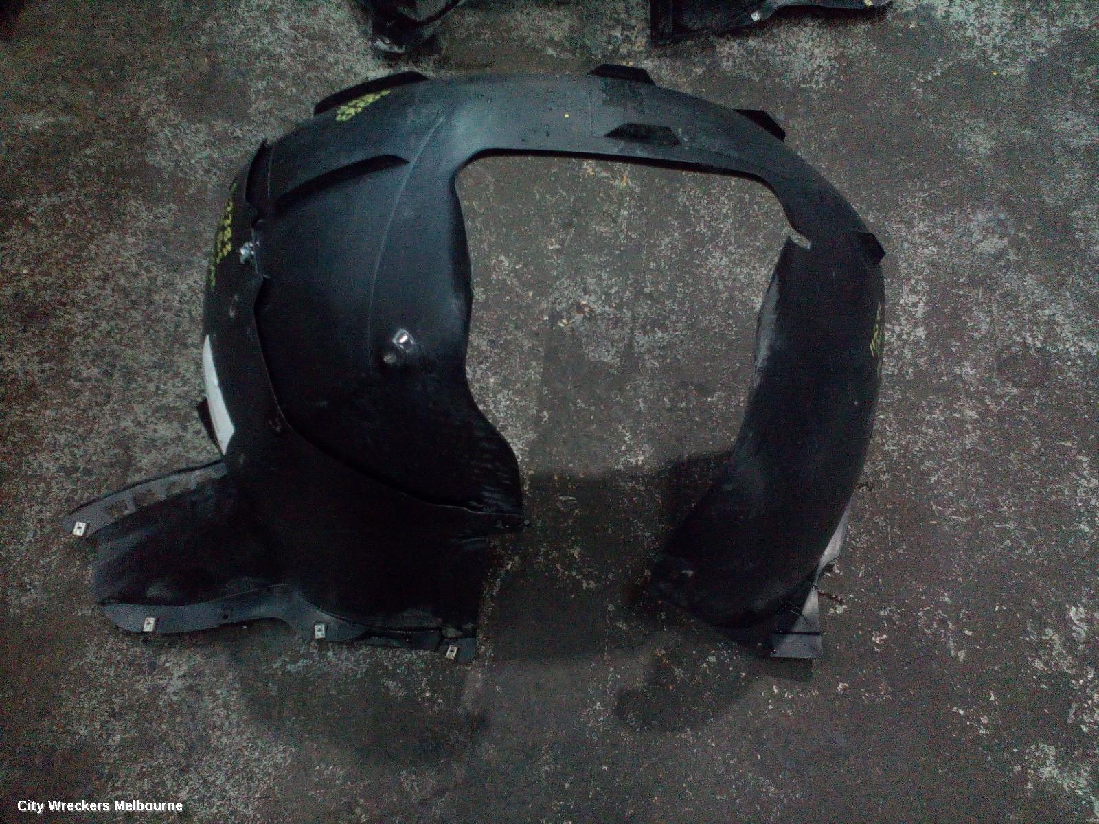 VOLKSWAGEN EOS RIGHT GUARD LINER, 1F, FRONT SECTION, 02/2007 - 12/2014