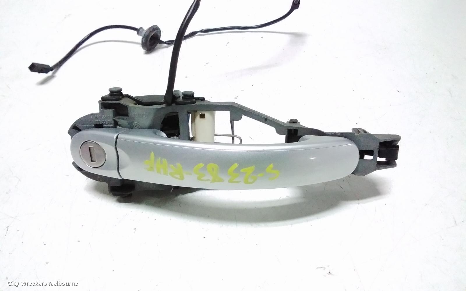 VOLKSWAGEN EOS DOOR HANDLE, OUTER, RH FRONT, 1F, 02/2007 - 12/2014