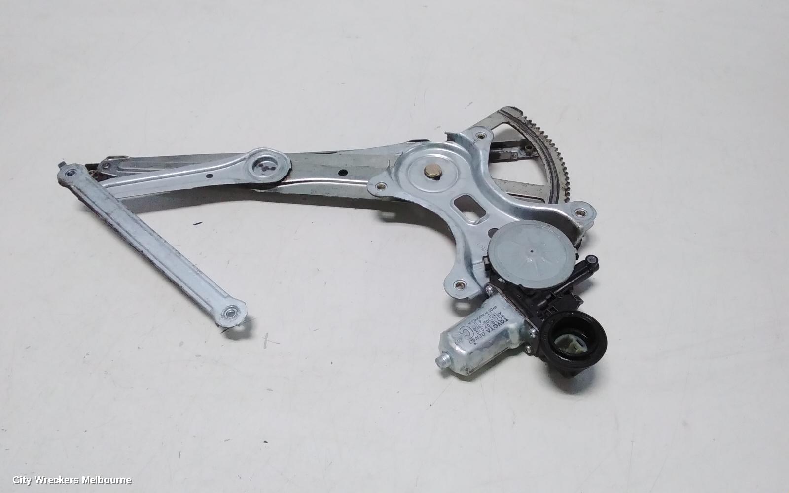 TOYOTA HILUX RIGHT FRONT WINDOW REG/MOTOR, POWER, 03/2005 - 08/2015