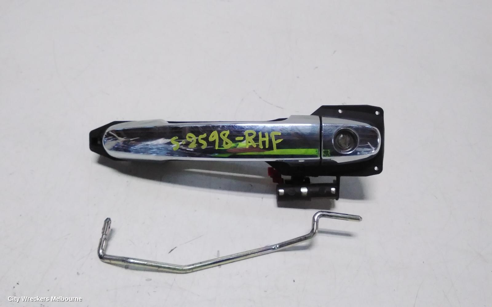 TOYOTA HILUX DOOR HANDLE, OUTER, RH FRONT, CHROME, 02/2005 - 08/2015