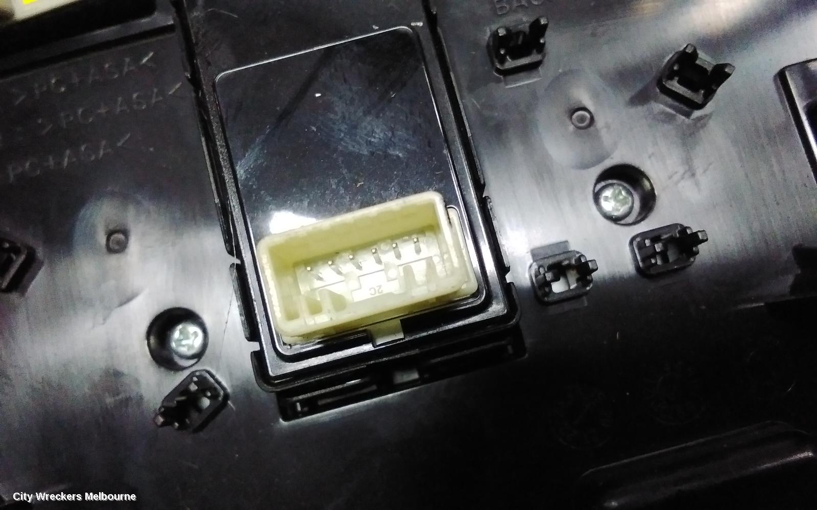 KIA SELTOS COURTESY LIGHT, FRONT, SP2, 07/2019 ONWARDS
