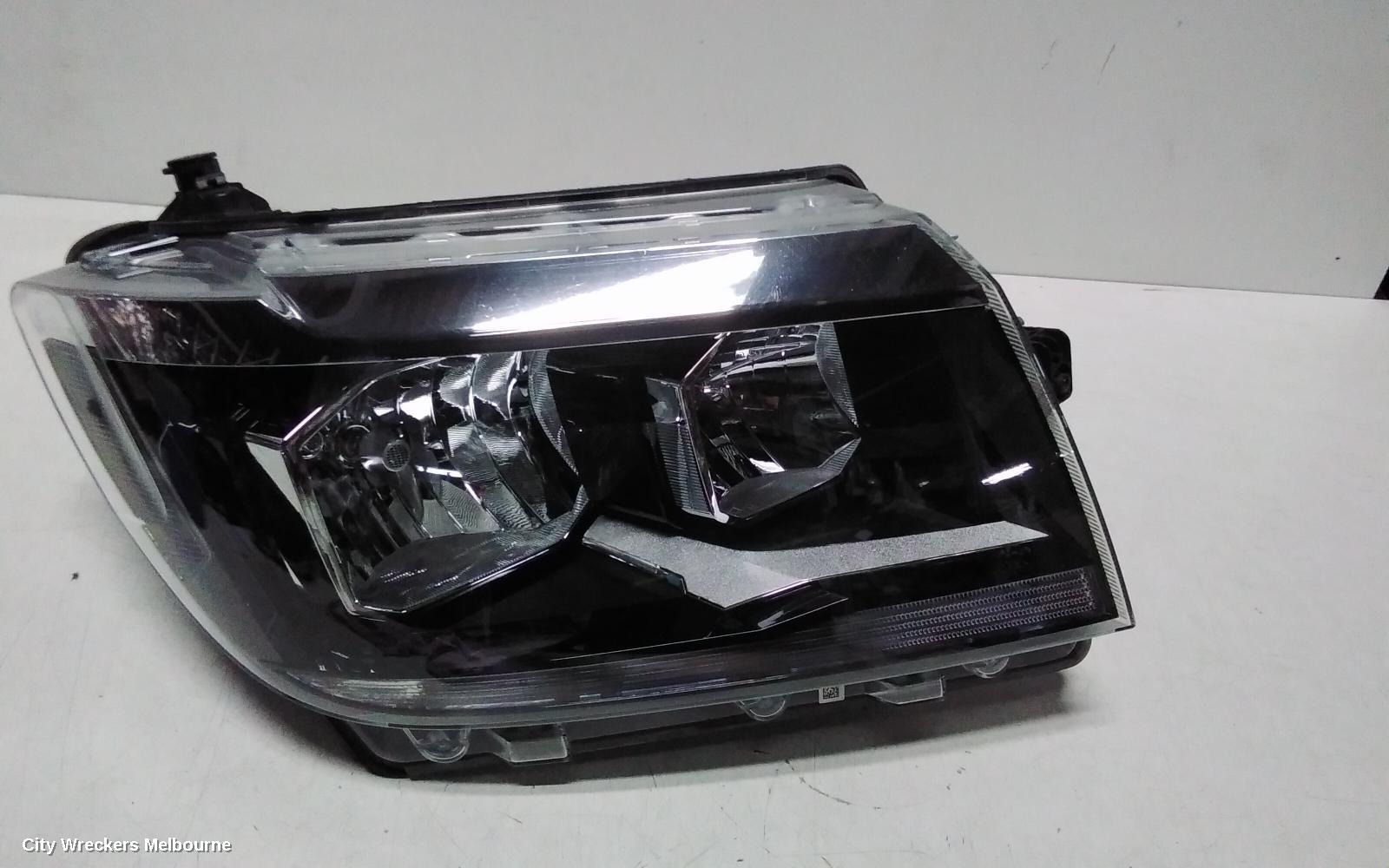 VOLKSWAGEN CRAFTER RIGHT HEADLAMP, SY1, HALOGEN TYPE, 08/2017 ONWARDS