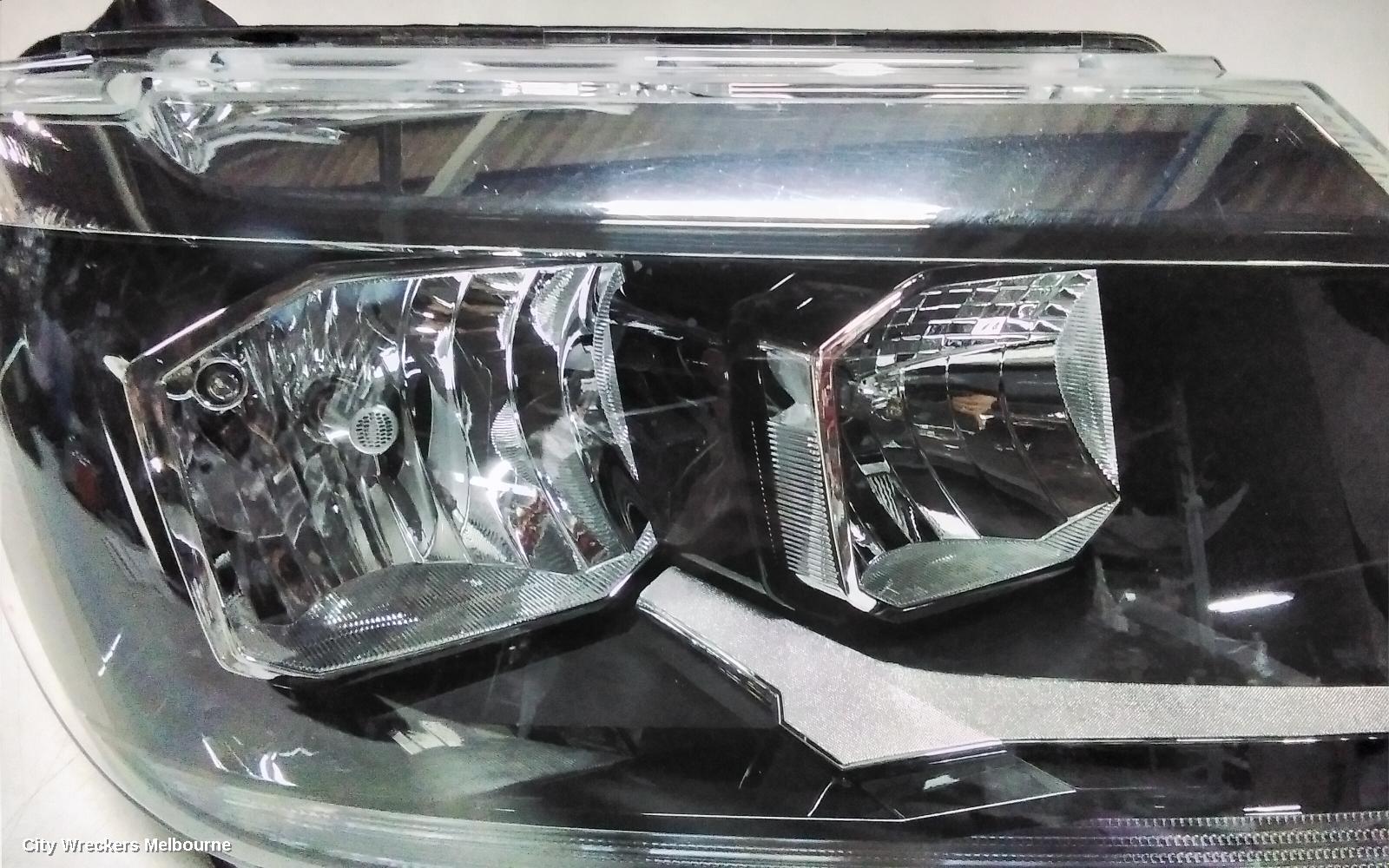 VOLKSWAGEN CRAFTER RIGHT HEADLAMP, SY1, HALOGEN TYPE, 08/2017 ONWARDS