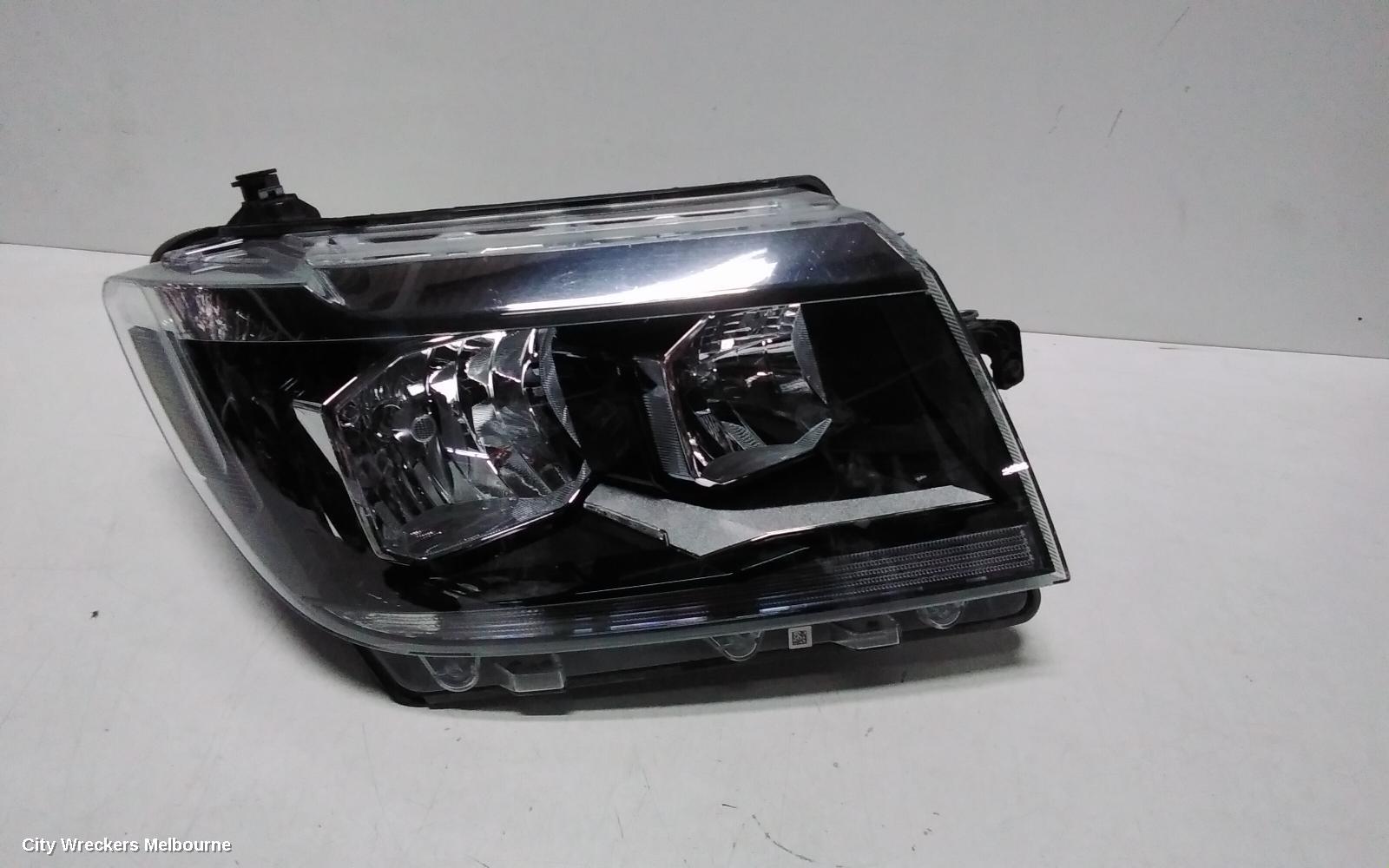 VOLKSWAGEN CRAFTER RIGHT HEADLAMP, SY1, HALOGEN TYPE, 08/2017 ONWARDS