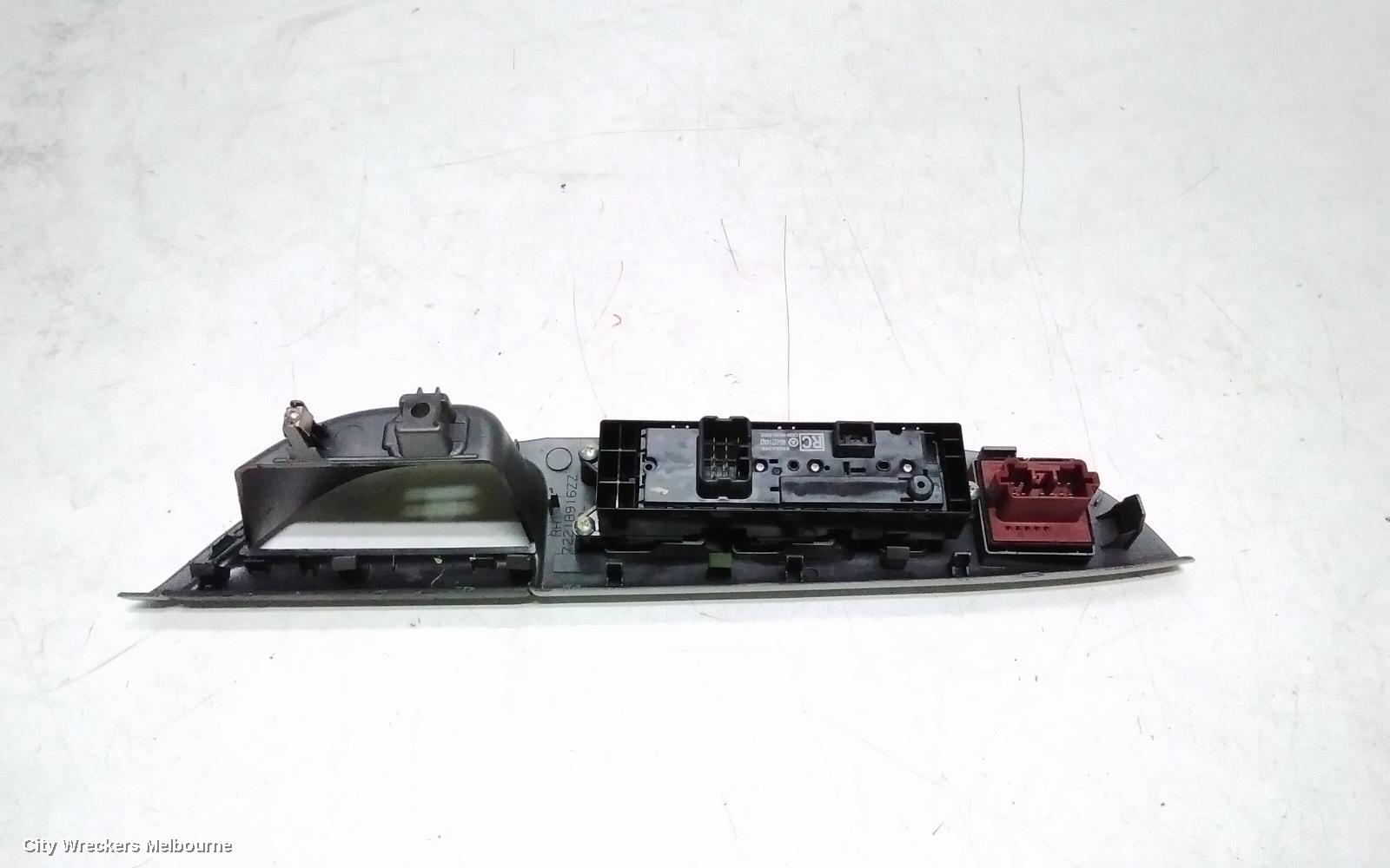 MITSUBISHI ASX PWR DR WIND SWITCH, RH FRONT (MASTER SWITCH), XB-XD, 07/2013 ONWARDS