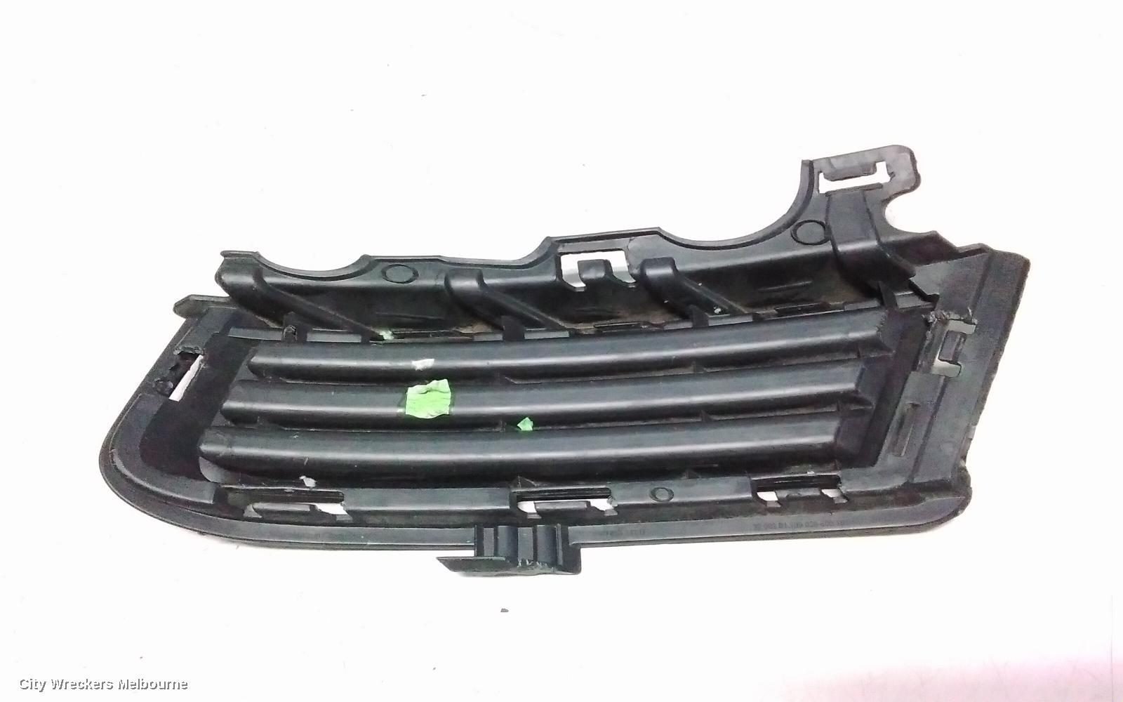 VOLKSWAGEN GOLF GRILLE, BUMPER GRILLE (RH SIDE), GEN 7, NON FOGLAMP TYPE, 12/2012 - 03/2017