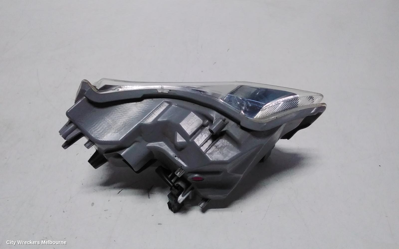TOYOTA KLUGER LEFT INDICATOR/FOG/SIDE, DAYTIME RUNNING LAMP, GSU50/GSU55, 12/2013 - 10/2016