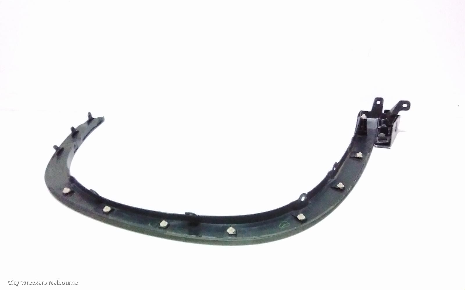 TOYOTA KLUGER WHEEL ARCH FLARE, LH FRONT, WHEEL ARCH MOULD, GSU50-GSU55, 12/2013 - 02/2021