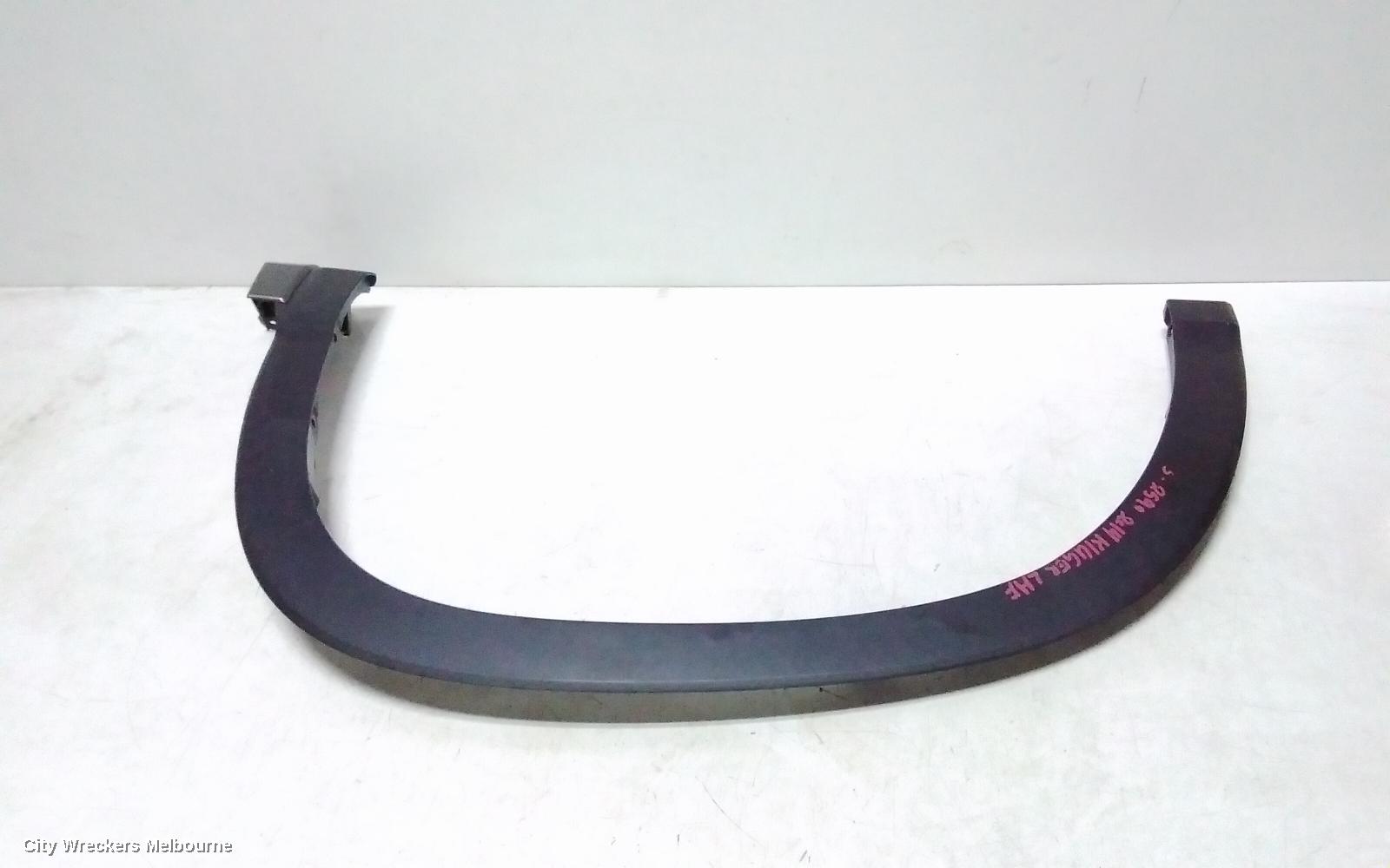 TOYOTA KLUGER WHEEL ARCH FLARE, LH FRONT, WHEEL ARCH MOULD, GSU50-GSU55, 12/2013 - 02/2021