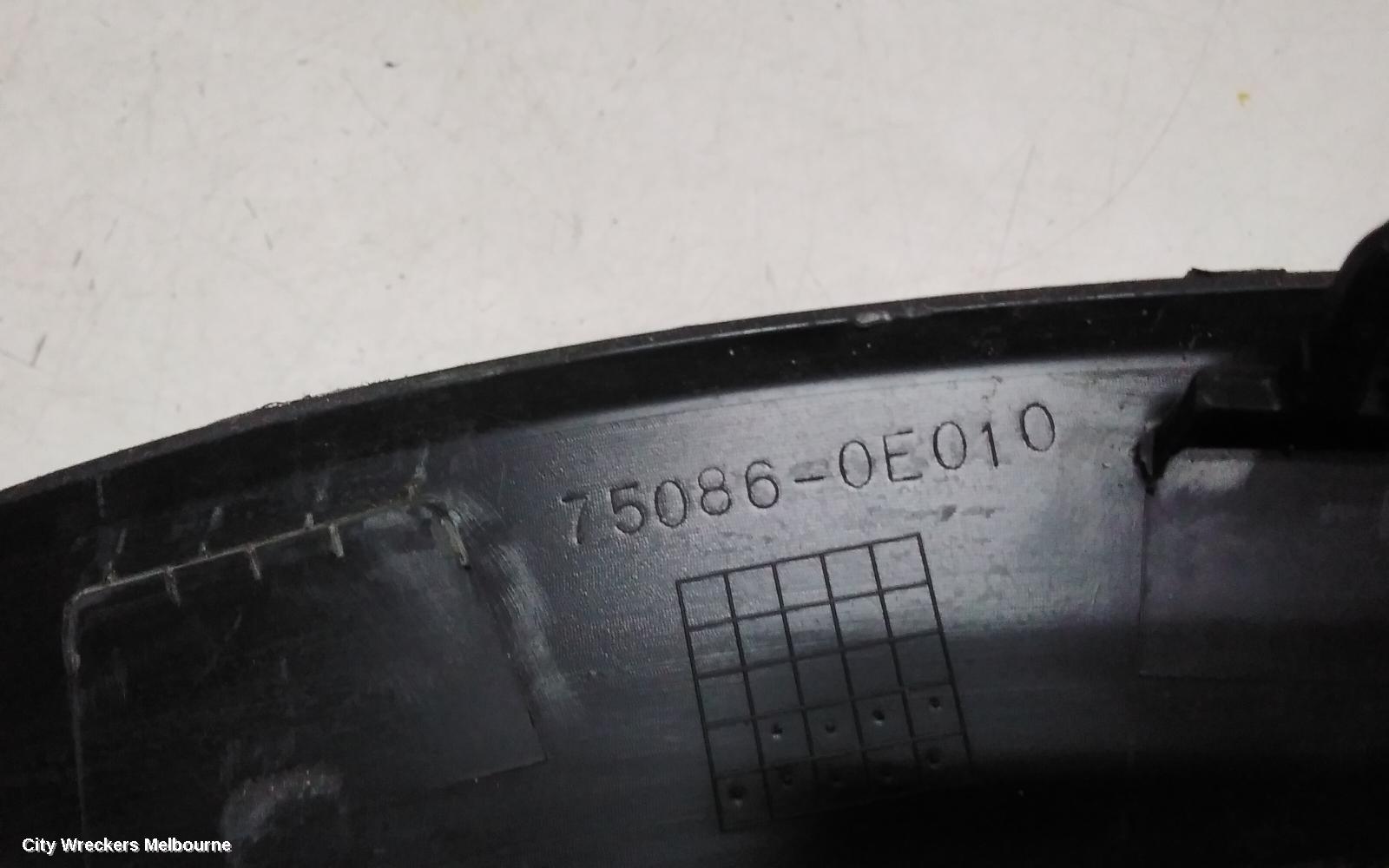 TOYOTA KLUGER WHEEL ARCH FLARE, LH FRONT, WHEEL ARCH MOULD, GSU50-GSU55, 12/2013 - 02/2021