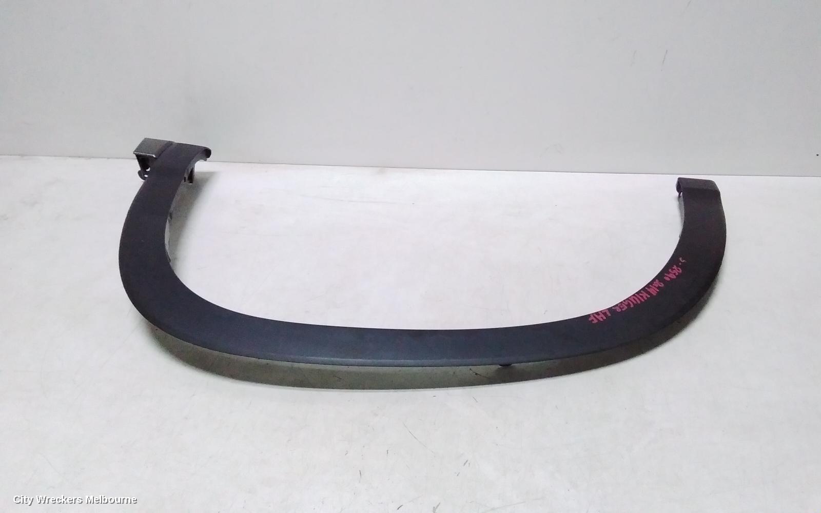TOYOTA KLUGER WHEEL ARCH FLARE, LH FRONT, WHEEL ARCH MOULD, GSU50-GSU55, 12/2013 - 02/2021
