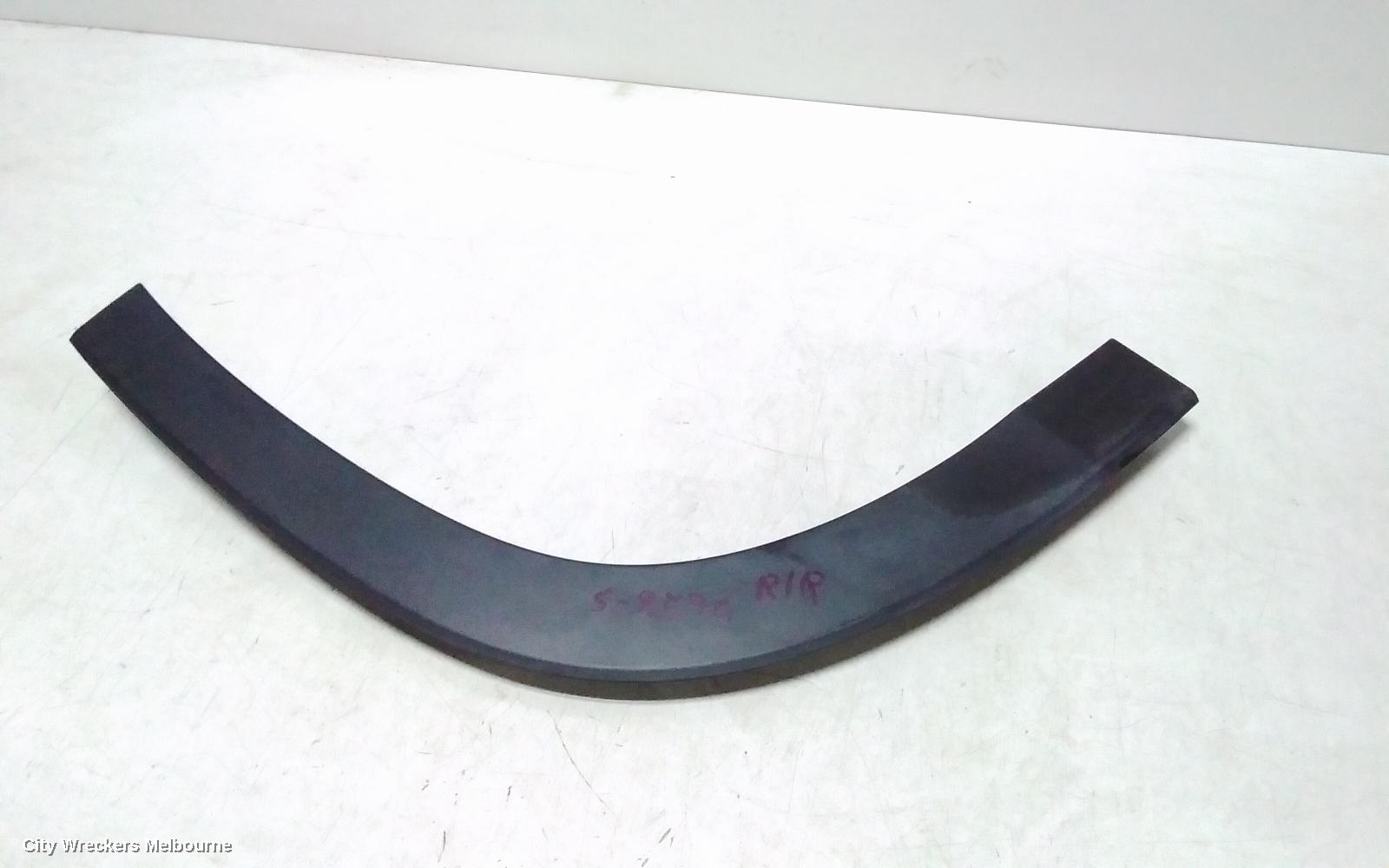 TOYOTA KLUGER WHEEL ARCH FLARE, RH REAR, DOOR ARCH MOULD, GSU50-GSU55, 12/2013 - 02/2021