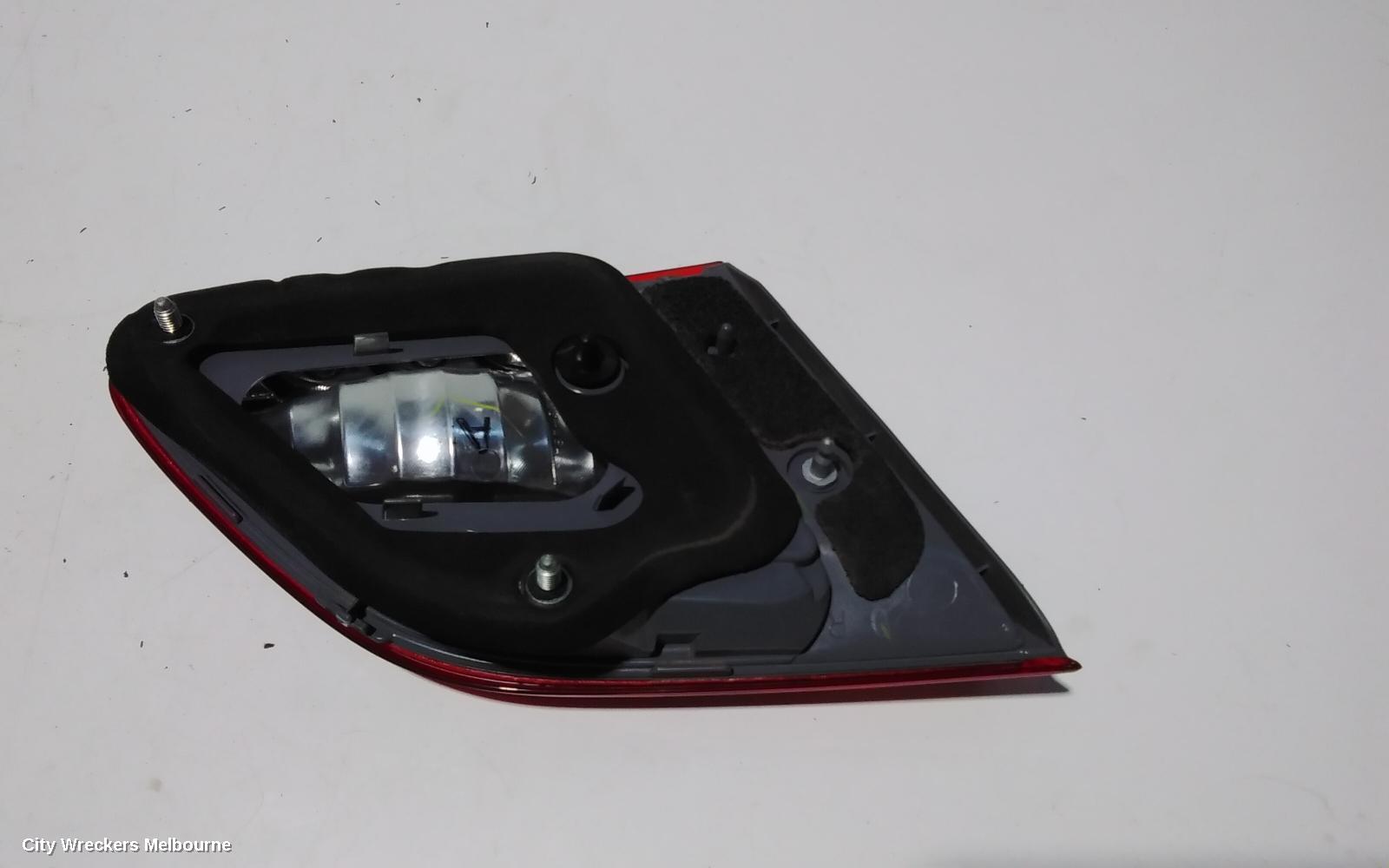 NISSAN PULSAR REAR GARNISH, BOOTLID LAMP (RH SIDE), B17, SEDAN, 12/2012 - 12/2017