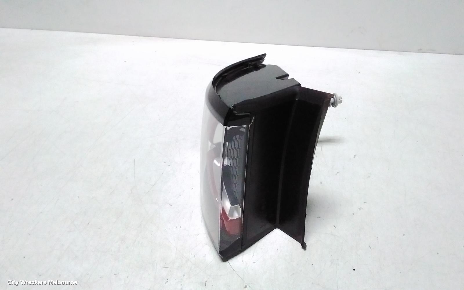 LAND ROVER DISCOVERY SPORT LEFT TAILLIGHT, IN BODY, LED, RED MARKING LIGHT TYPE, L550, 01/2015 - 06/2019